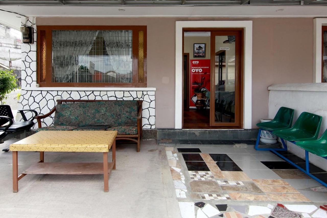 Oyo 799 Hotel Dieng Berastagi Exterior foto